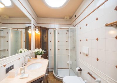 Bagno con doccia la Via Francigena Assisi