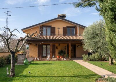 Esterno la via francigena B&B Assisi